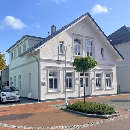 Stilvoll Wohnen In Der Kaiserlichen Post Westerstede Exterior foto